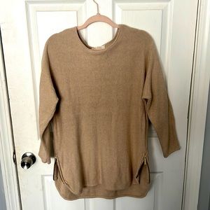 Mint micheal kors sweater